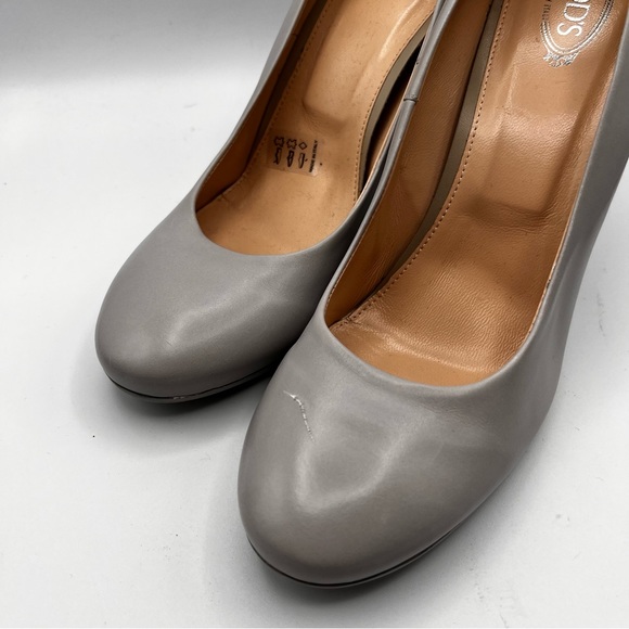 TODS LIGHT GREY LEATHER HEELS - Picture 5 of 15